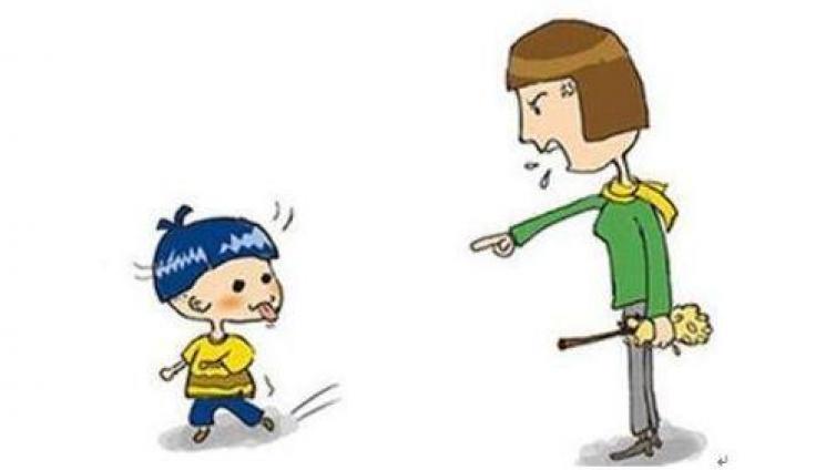 家庭教育：与专制的父母生活