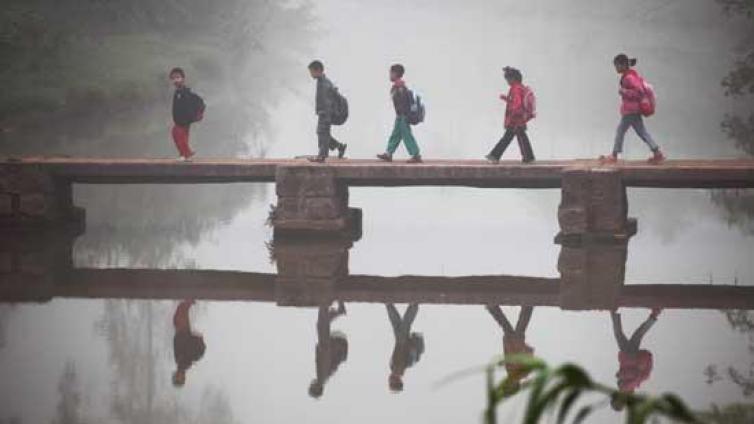 【家庭教育】底层家庭孩子中考前就已无缘重点大学？