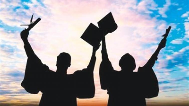 【家庭教育】中考后才申请留学不算晚