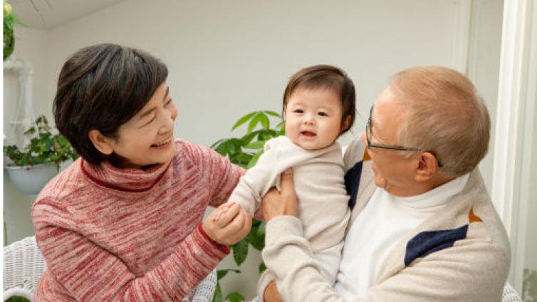 【最智慧家庭教育】父母在教育孩子问题上与老人有冲突怎么办？