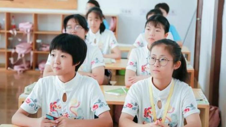 【最智慧家庭教育】孩子在学校被老师批评，父母应该怎么办？