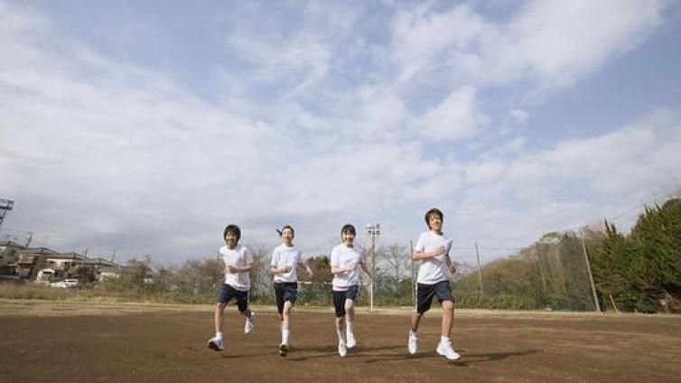 【最智慧家庭教育】重点高中少年为何要给父母下药：青春期教育的核心是尊重