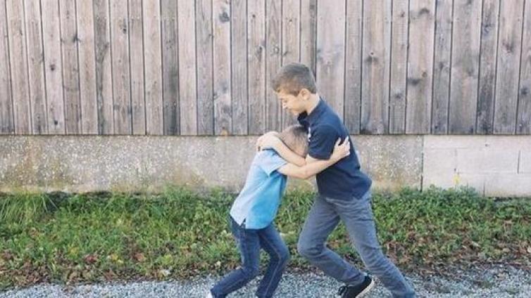 【最智慧家庭教育】以暴制暴的教育伤害孩子的一生