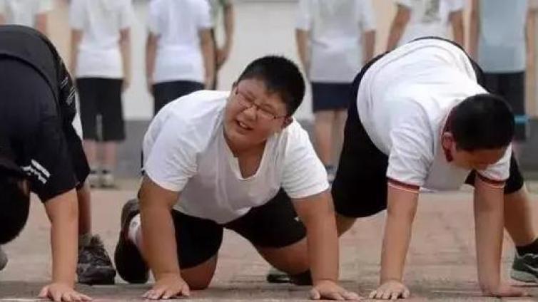 【最智慧家庭教育】肥胖儿童容易出现学习和社交问题 