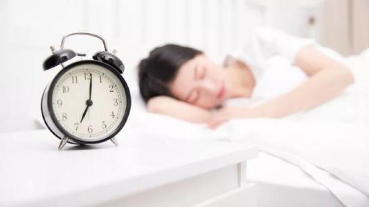 【最智慧家庭教育】充足睡眠是孩子健康成长的保证