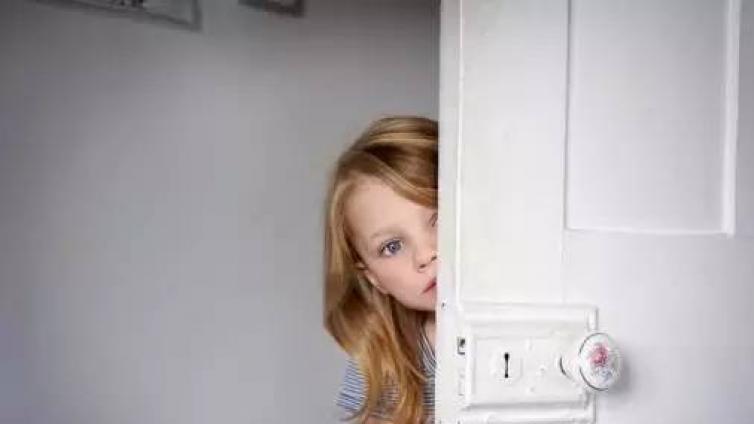 【最智慧家庭教育】夸奖催人奋进，别再否定你的孩子了！