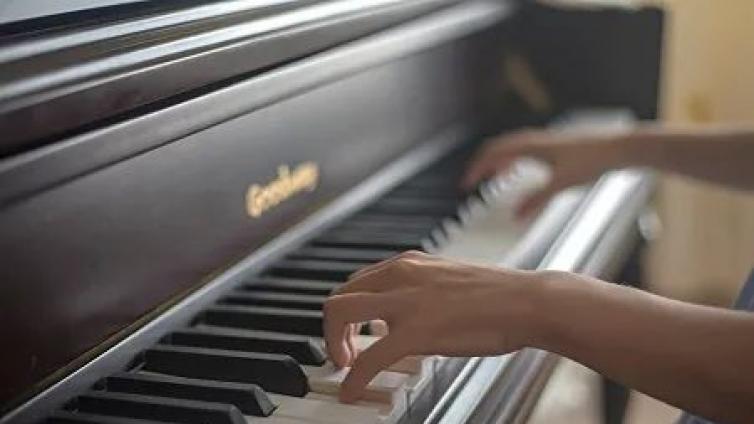 【最智慧家庭教育】让孩子放弃学琴棋书画的妈妈，真的太功利了！