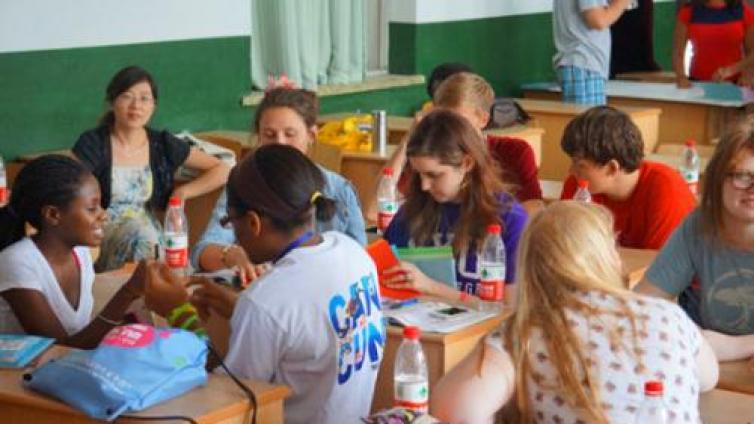 【最智慧家庭教育】英语教学效果不好，你知道美国孩子是怎样学习中文的吗？