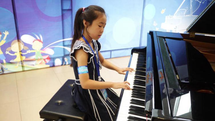 【最智慧家庭教育】那些从小被父母逼着学特长的孩子，长大了会后悔吗？