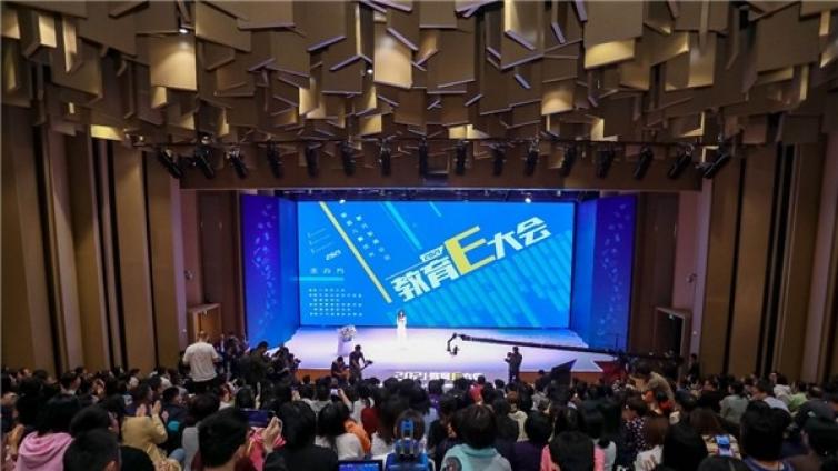 【最智慧家庭教育】世界冠军齐聚金华 新东方kids+多元成长理念获认同