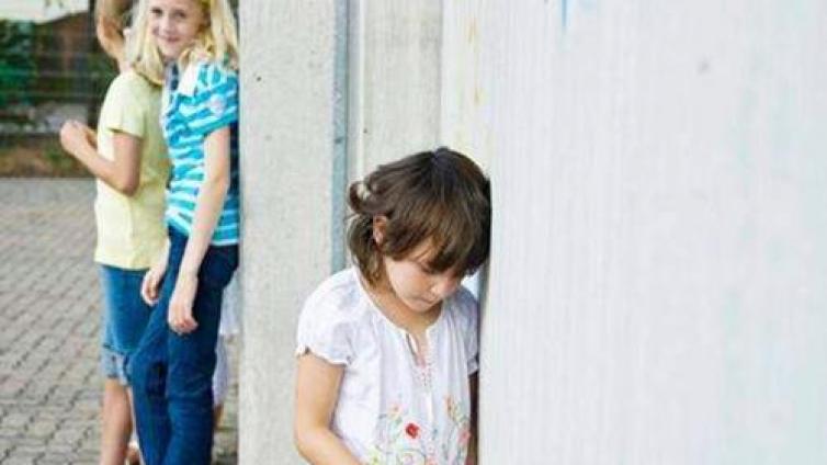 【最智慧家庭教育】哈佛心理专家：有这5种迹象，说明你正在养育一个自卑的孩子 