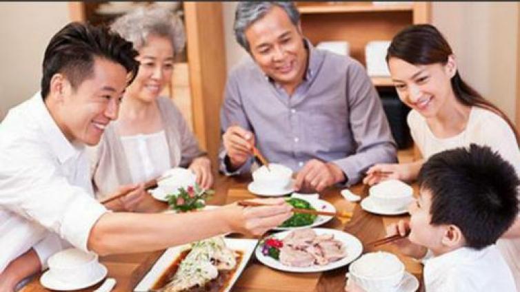 【最智慧家庭教育】如何培养宝宝的餐桌礼仪？从第一口辅食开始（建议收藏） 