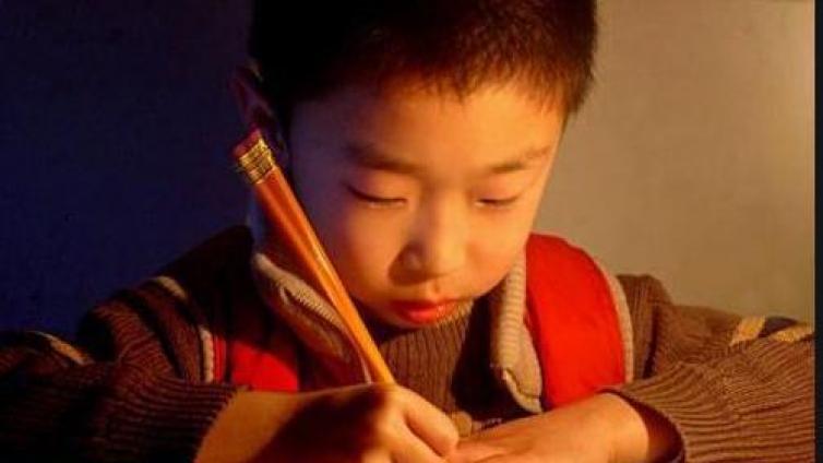 【最智慧家庭教育】电子时代，为何还要“写”作业 