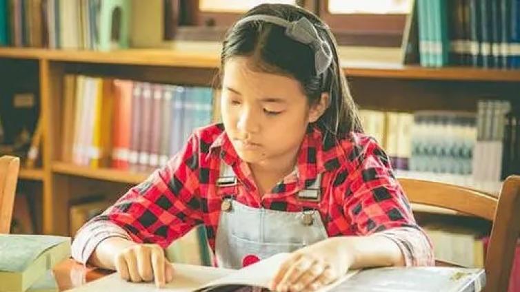 【最智慧家庭教育】孩子一旦学会自律，就离优秀不远了！