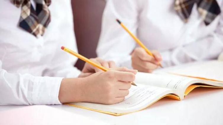 【最智慧家庭教育】小学书面作业不出校门、初中疑难作业不带回家、空中课堂升级版！ 