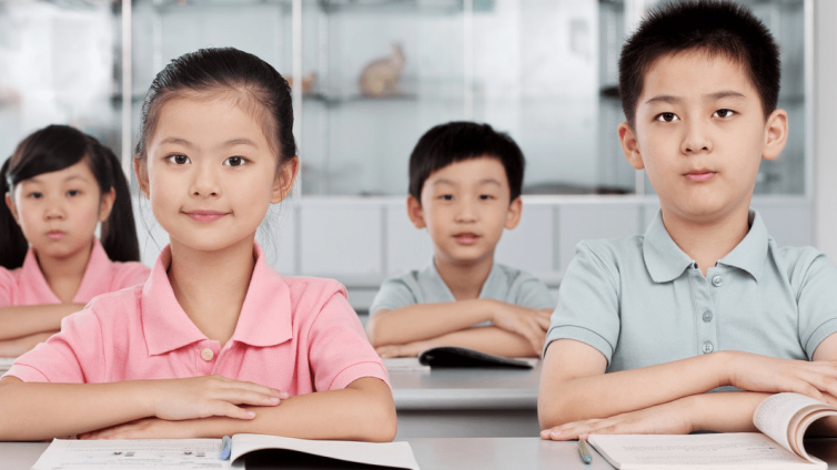 【最智慧家庭教育】小学生是学习的初始阶段，培养好学习习惯，为将来打下坚实的基础 