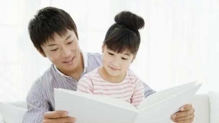 【最智慧社坟】培养孩子阅读兴趣，最晚不能迟于这个年龄，不然很难养成好习惯 